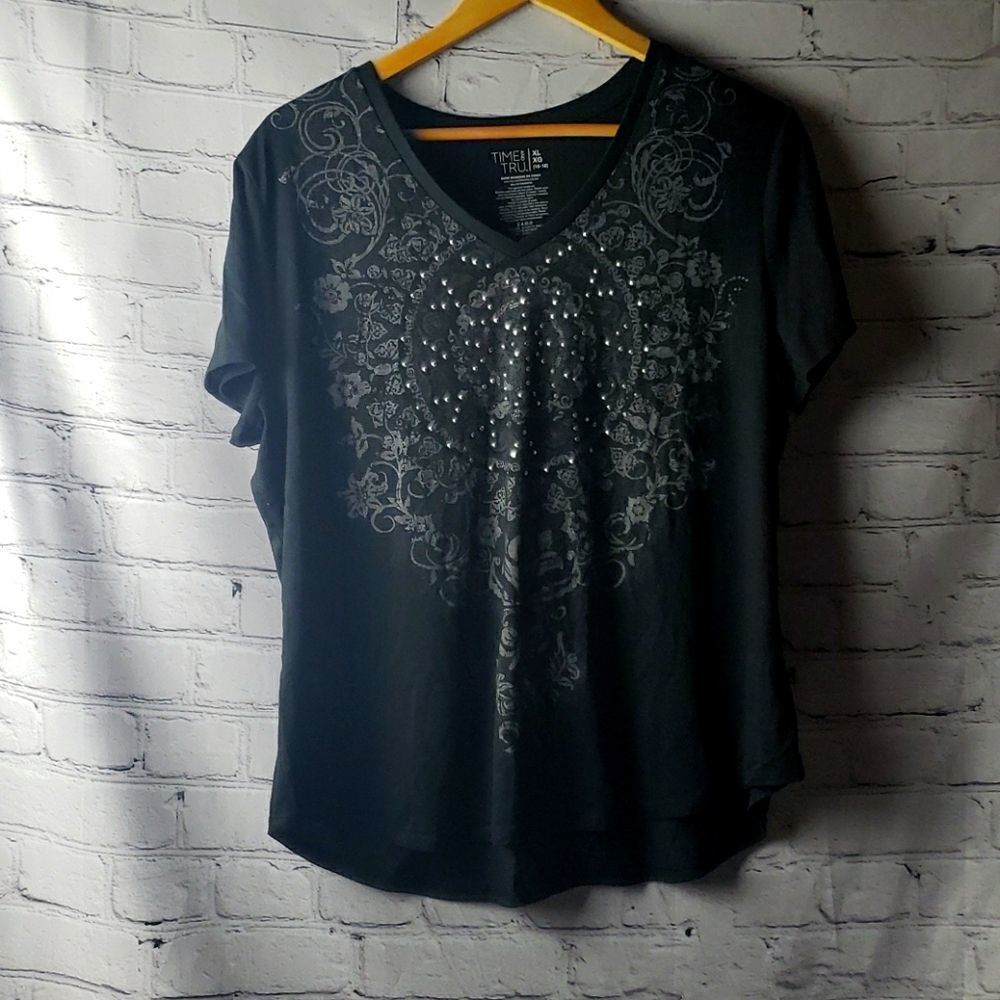 Time and Tru Black Tee